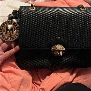 MetroCity Black leather Shoulder Bag